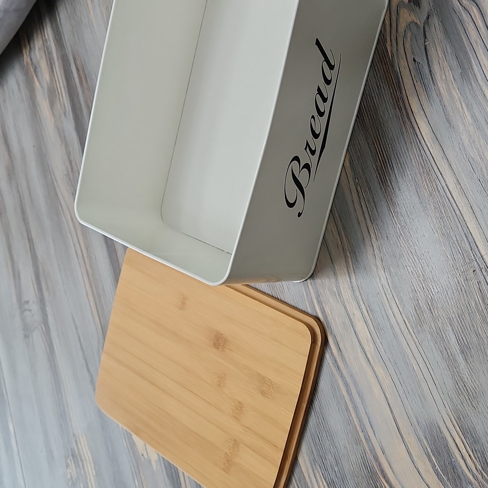 Bread box - Picture 7 of 11